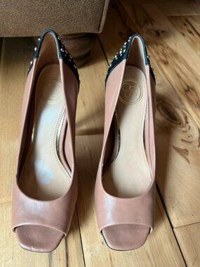 Jessica Simpson Heel